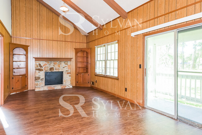 Building Photo - Lovely Home for You