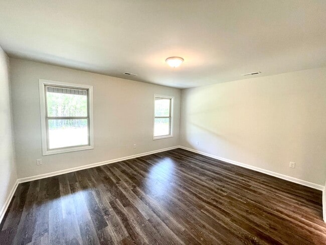 Building Photo - 129 Waltrip Dr
