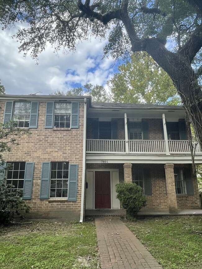 Building Photo - 7801 St Charles Ave