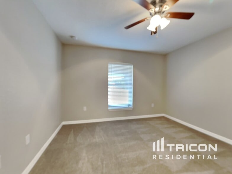 Building Photo - 104 Colorado Cir