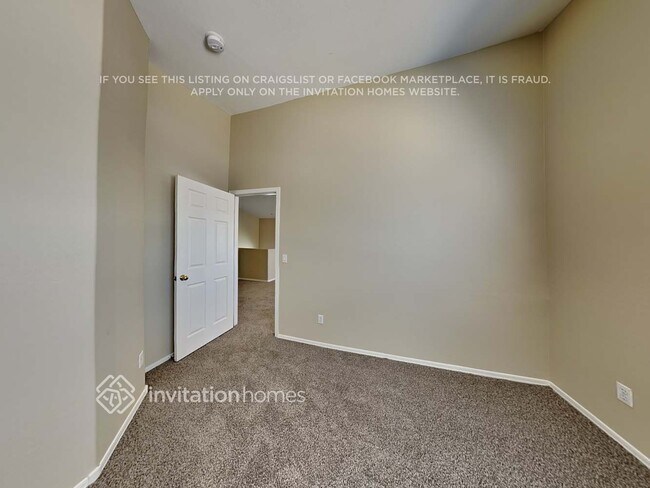 Building Photo - 16029 W Miami St