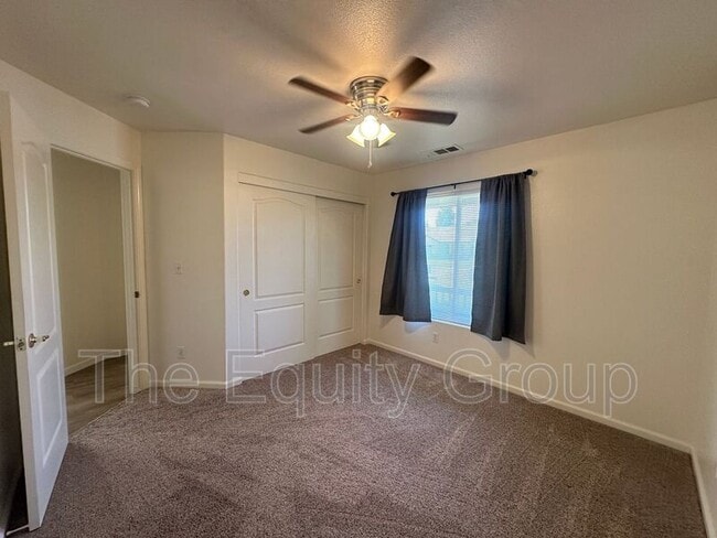 Building Photo - 2322 E Beech Ct