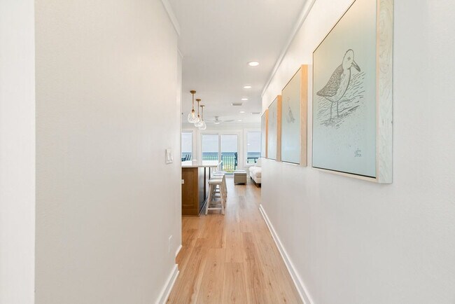 Building Photo - 100 S Spooky Ln