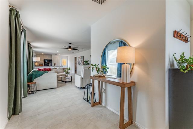 Building Photo - 9841 Papillion Wy