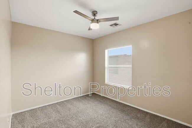 Building Photo - 15818 N 25th St