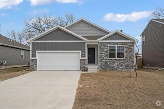 Building Photo - 124 Dakota Cir