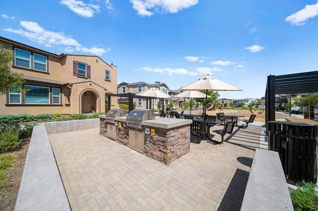 Building Photo - 40379 Melrose Dr