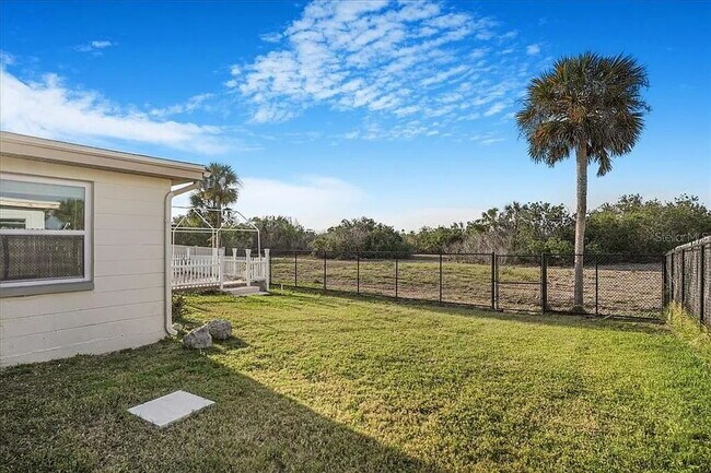 Building Photo - Fully Renovated 2-Bed, 2-Bath Retreat in G...