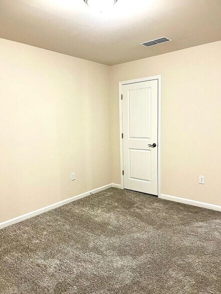 Building Photo - 1728 Arapahoe Ridge Dr