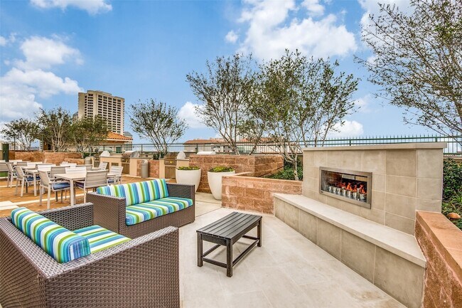 Building Photo - 330 Las Colinas Blvd E