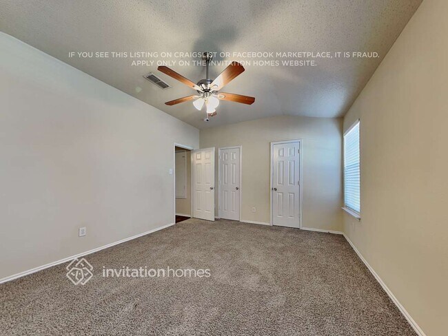 Building Photo - 2517 Buffalo Run