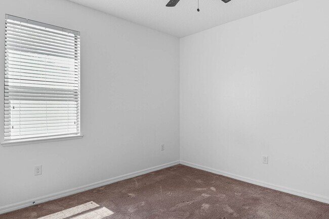 Building Photo - Stonewood Estates 4 bedroom home available...