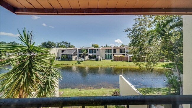 Building Photo - 10462 SW 78th St