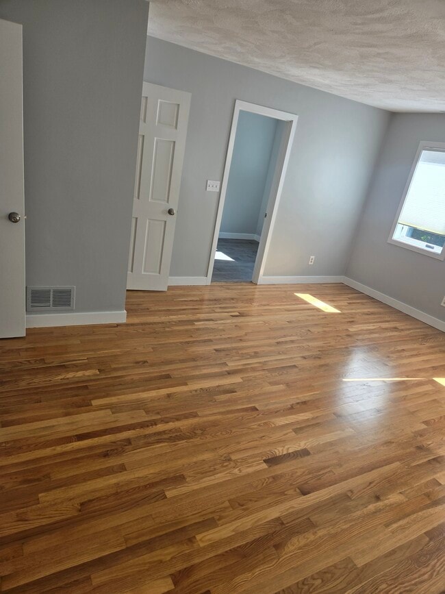 Building Photo - 50 Bare Hill Rd