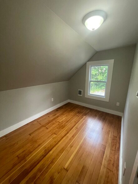 Building Photo - 188 S Orchard St