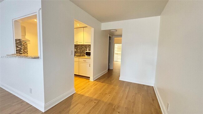 Building Photo - 62 Andover C