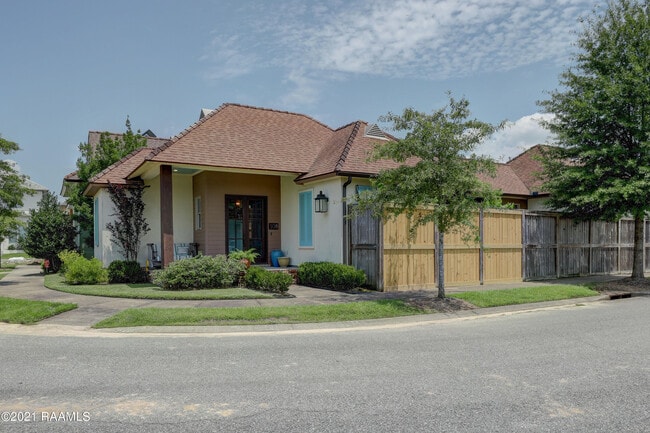 Building Photo - 108 Beaulac Ln