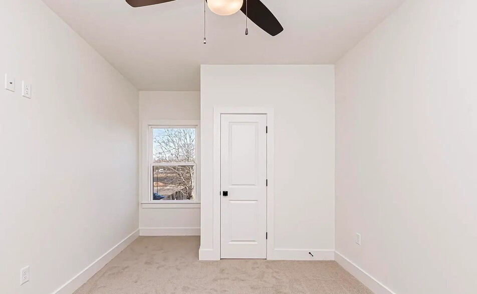 Building Photo - 8503 Lillian Mae Ln