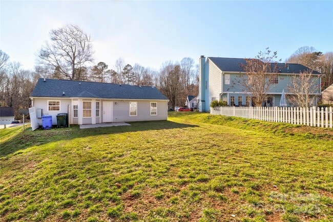 Building Photo - 771 Rebecca Jane Dr