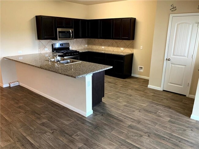 Building Photo - 160 Cherry Blossom Dr
