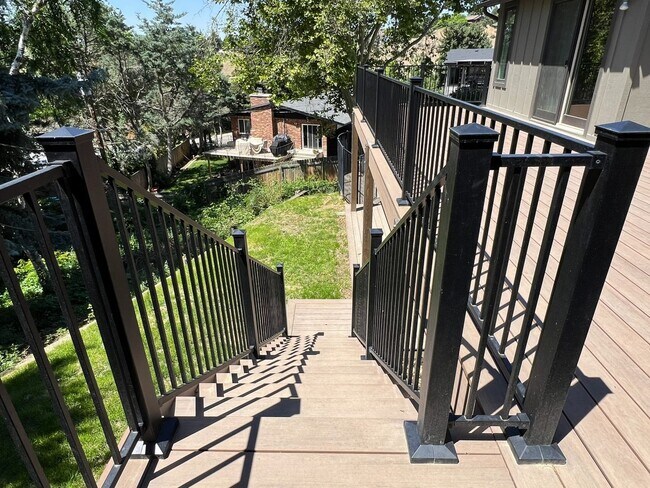 Building Photo - Fantastic 4 bed 3 bath home in the Highlan...