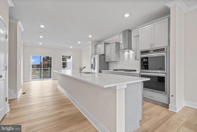 Building Photo - 502 Downswing Rd