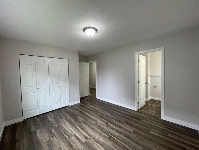 Building Photo - Kent - Cozy 3 bedroom / 2 bathroom Rambler