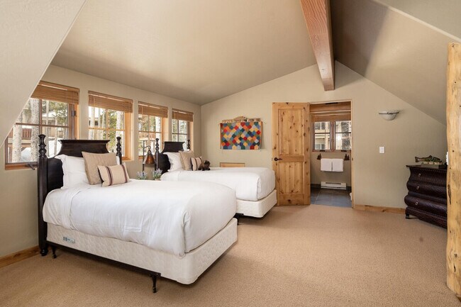 Building Photo - 4 Full Moon Rd