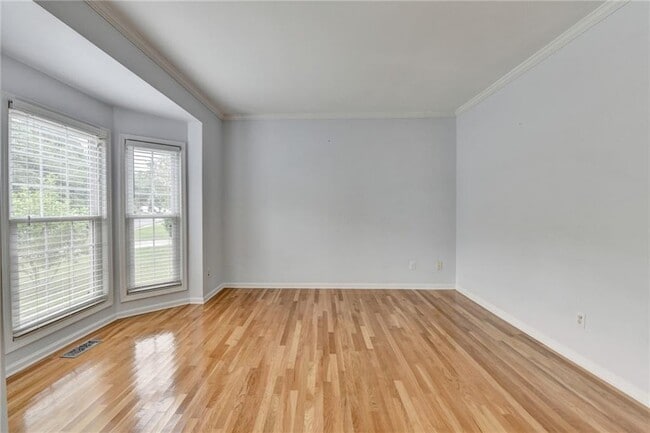 Building Photo - 2455 Kirkstone Dr