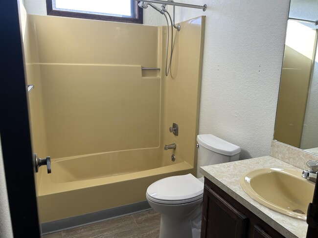 Building Photo - 778 Moccasin Trail