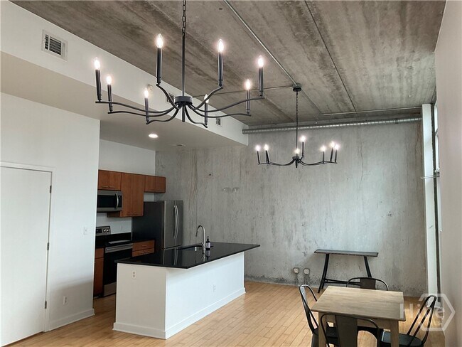 Building Photo - 545 Berrien St