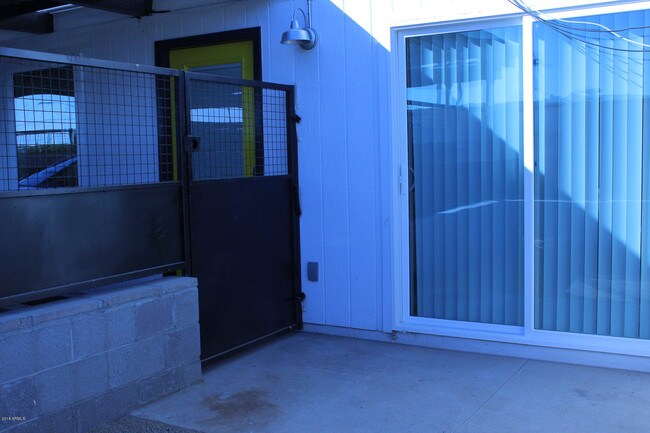 Building Photo - 3318 N 18th Ave