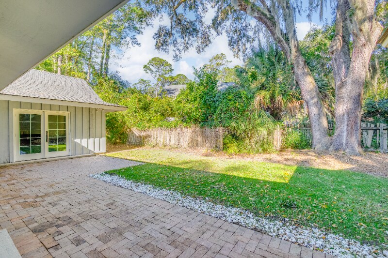 Building Photo - 10 Howley Ln