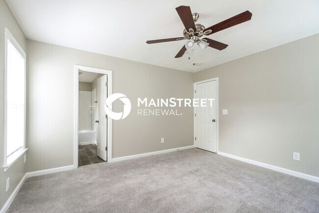 Building Photo - 3 Bedroom Pet-Friendly Home in Greensboro, NC with Main Street Renewal