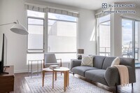 Building Photo - 4055 Redwood Ave