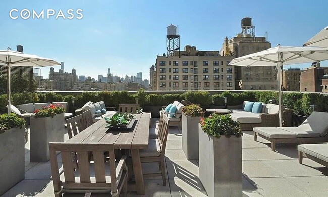 Building Photo - Sprawling UWS 4-Bedroom