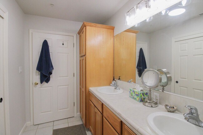 Building Photo - 4-Bedroom House Near the Dunes in Grover Beach