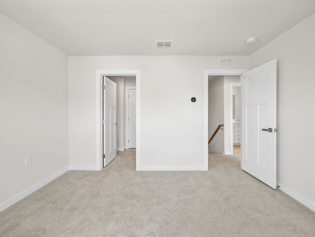 Building Photo - Move In Special - Greenville Dream Townhome: Modern 3 BR, 2.5 BA Steps from the Swamp Rabbit Trai...