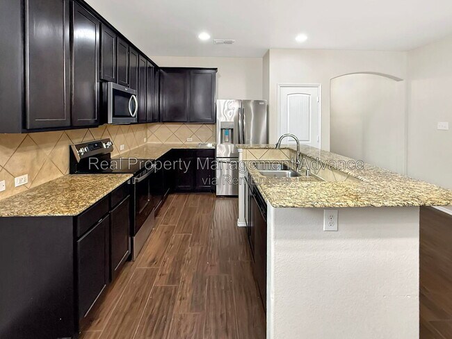 Building Photo - 1290 Lasso Dr