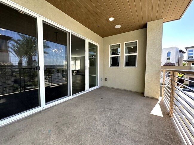 Building Photo - Civita/Apex – Luxury 3BR 3.5BA, Valley Vie...