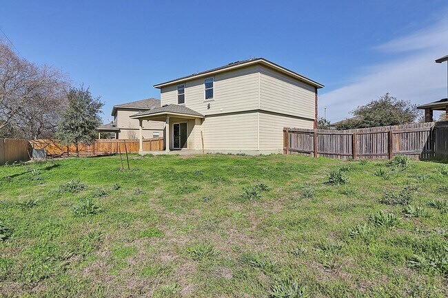 Building Photo - Well Maintained 3 Bedroom Home in Converse