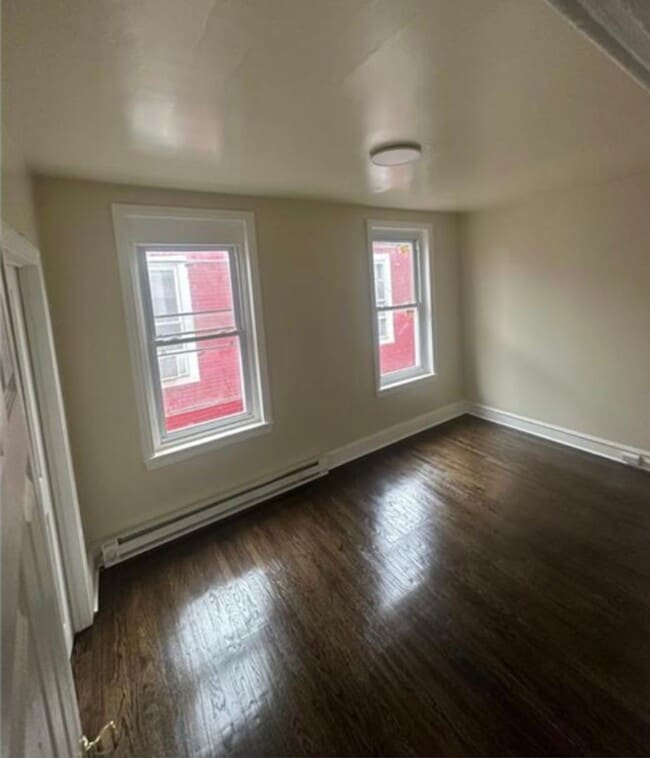 Building Photo - 3 Bedroom House for Rent