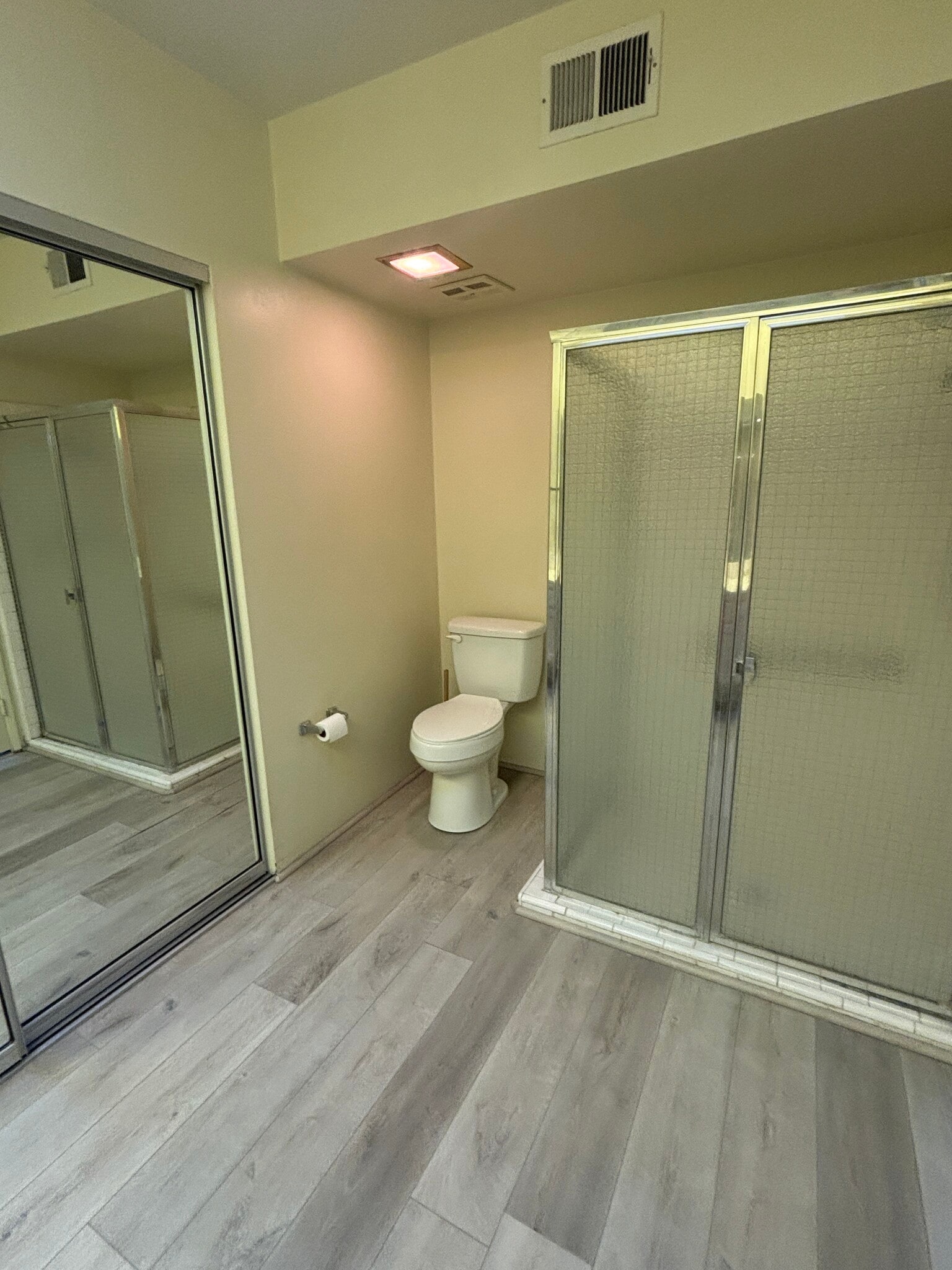 Master bathroom toilet & shower area - 1902 Grand Bahama Dr E