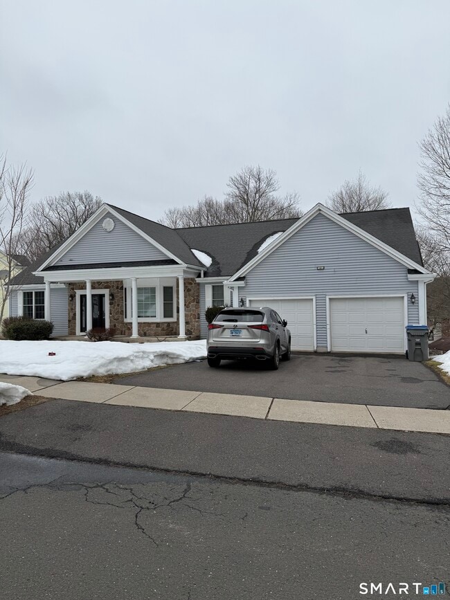 Building Photo - 104 Valley View Rd