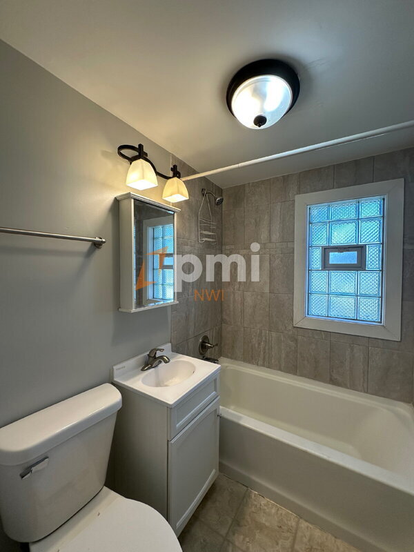 Building Photo - 7414 Tapper Ave