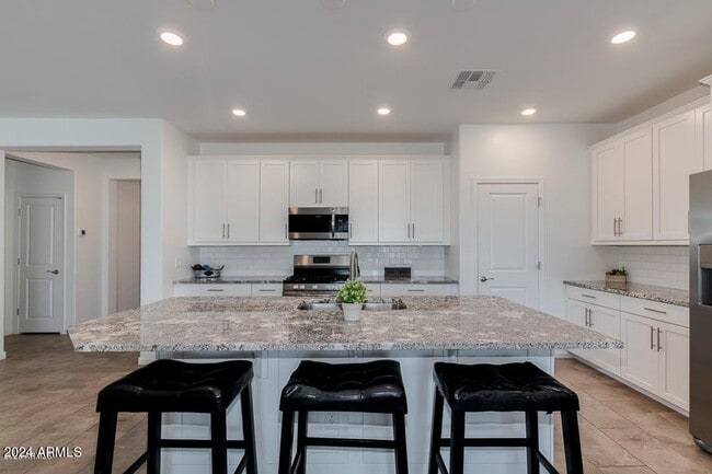 Building Photo - 9419 W Willow Bend Ln