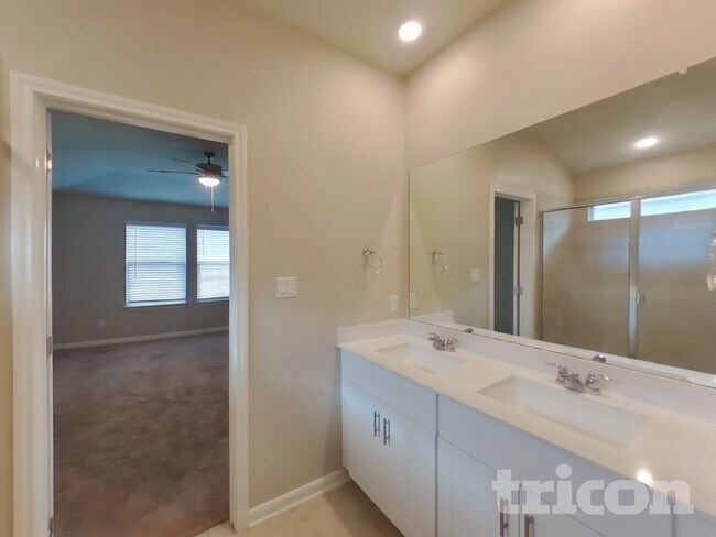 Building Photo - 5807 Noah Pl