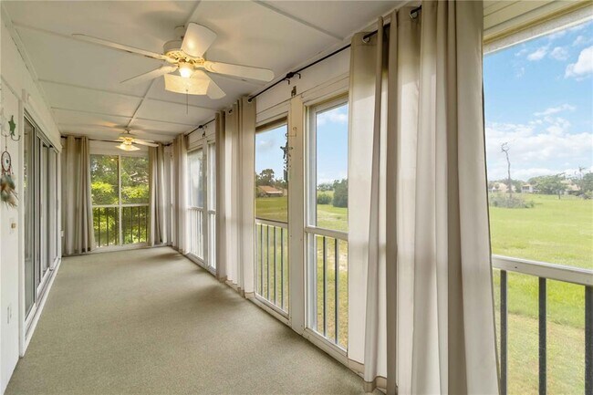 Building Photo - 880 Bird Bay Dr W
