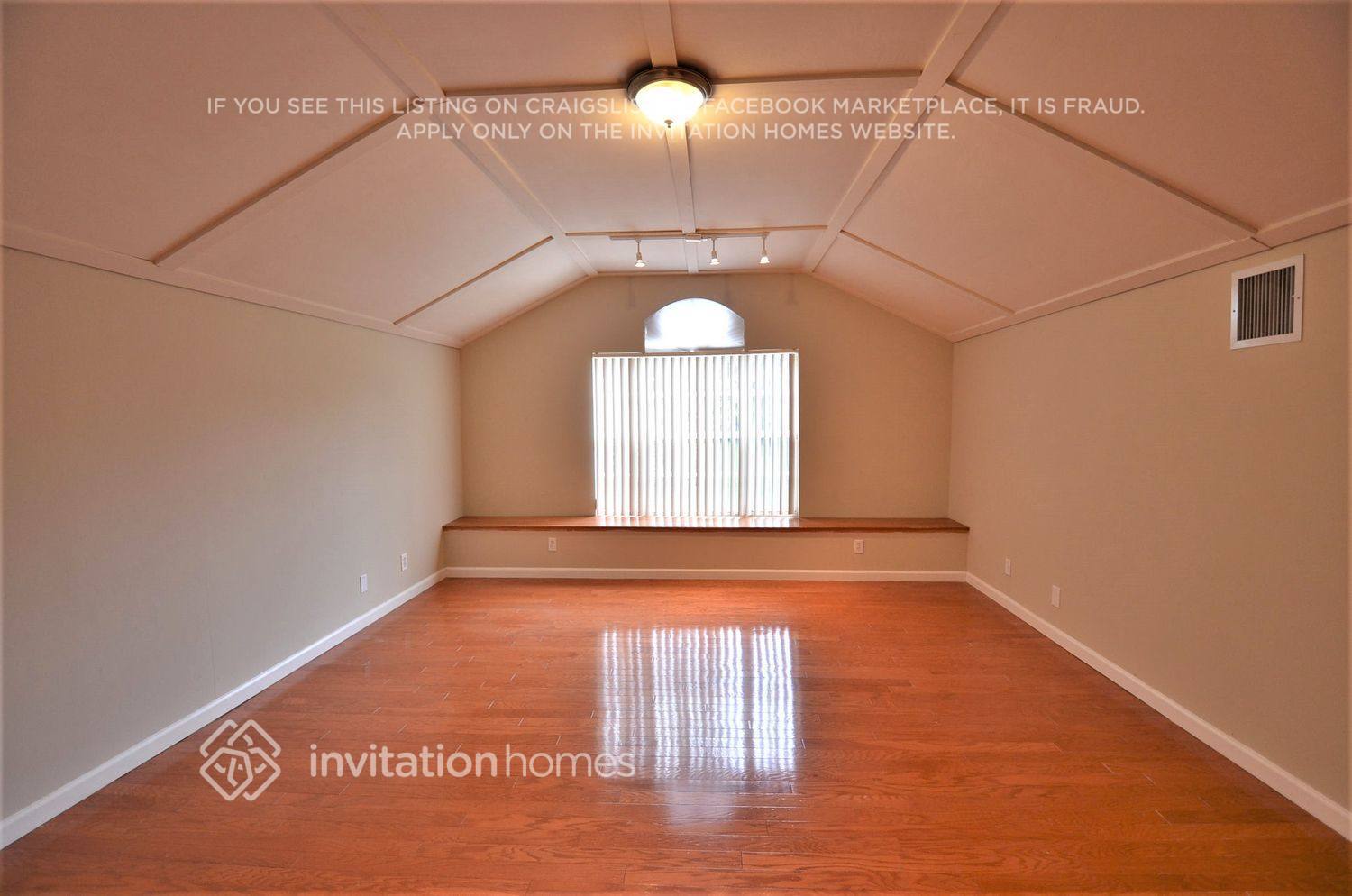 Building Photo - 5138 NW 57th Dr