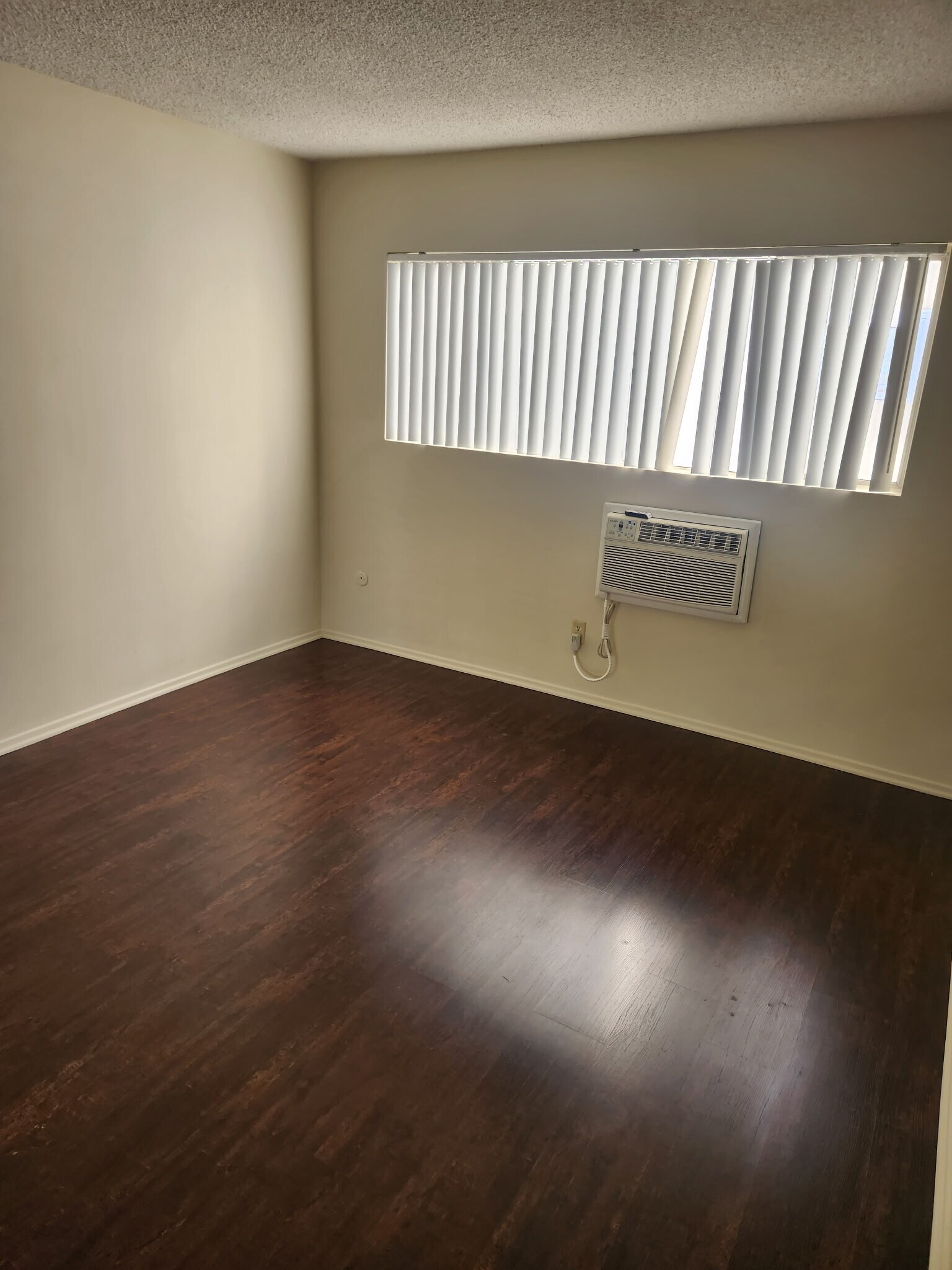 Building Photo - 1326 N Central Ave